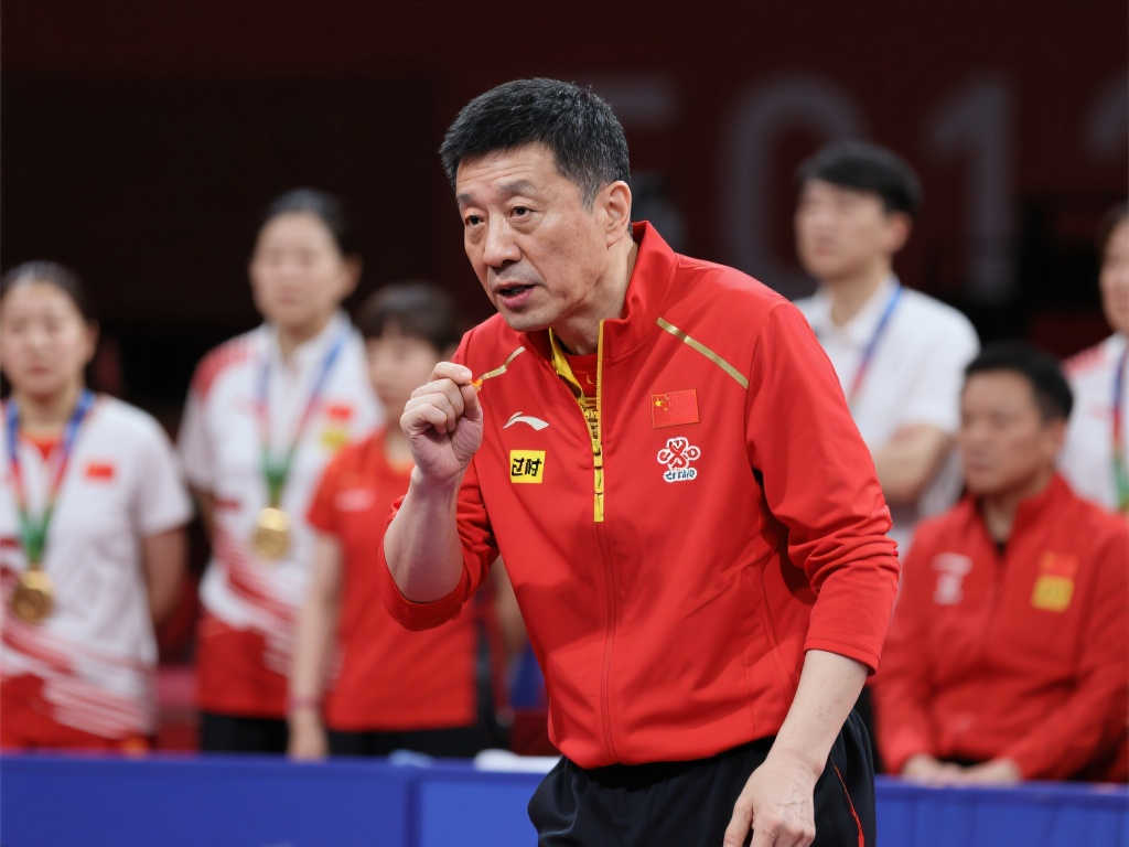 尔瓦雷斯在